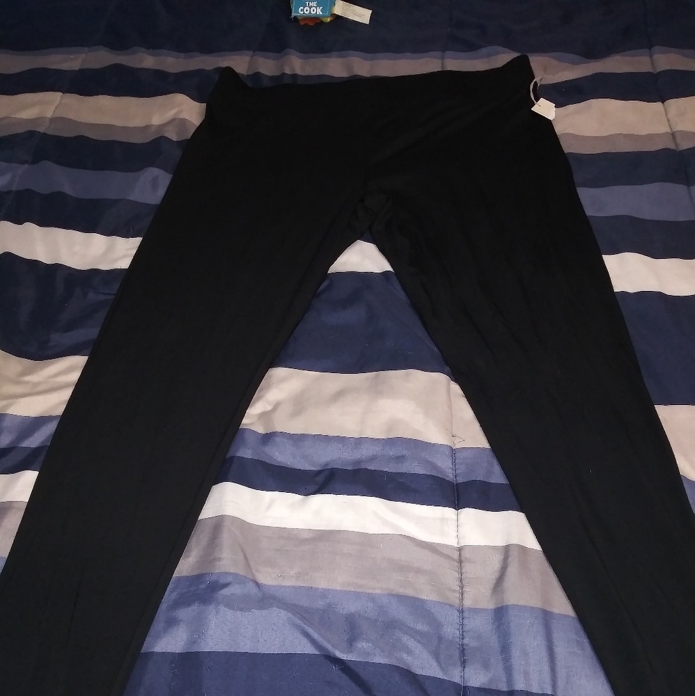 Black stretch pants new never worn